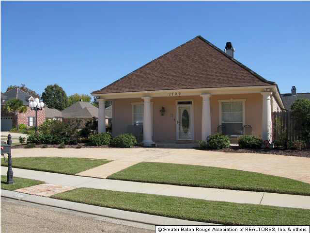 1709 Fox Croft Boulevard Baton Rouge, LA 70815 - Photo 1 of 18 Gallery Image 1