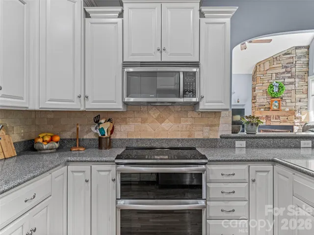 $850,000 | 138 Bridlewood Trail, Mills River, NC 28759