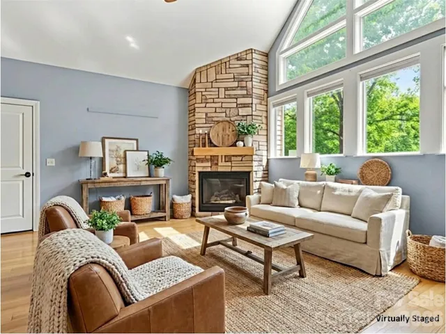 $850,000 | 138 Bridlewood Trail, Mills River, NC 28759