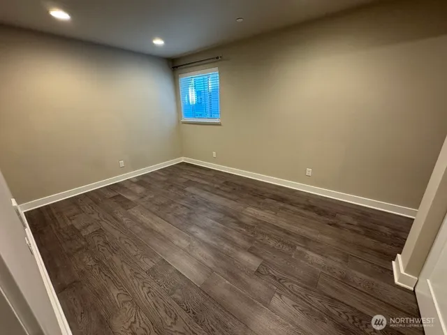 $4,200 | 11403 117th Lane Northeast, Unit 6, Kirkland, WA 98034