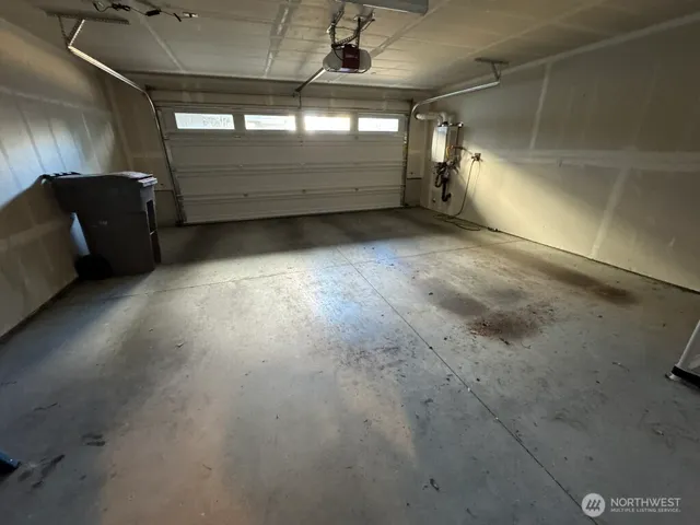 $4,200 | 11403 117th Lane Northeast, Unit 6, Kirkland, WA 98034