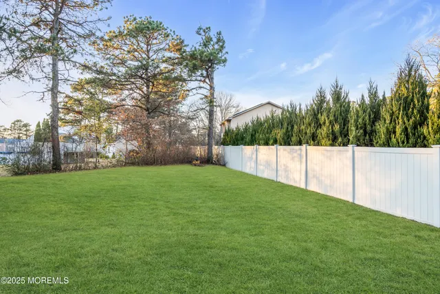 $779,000 | 690 Colgate Avenue, Lanoka Harbor, NJ 08734