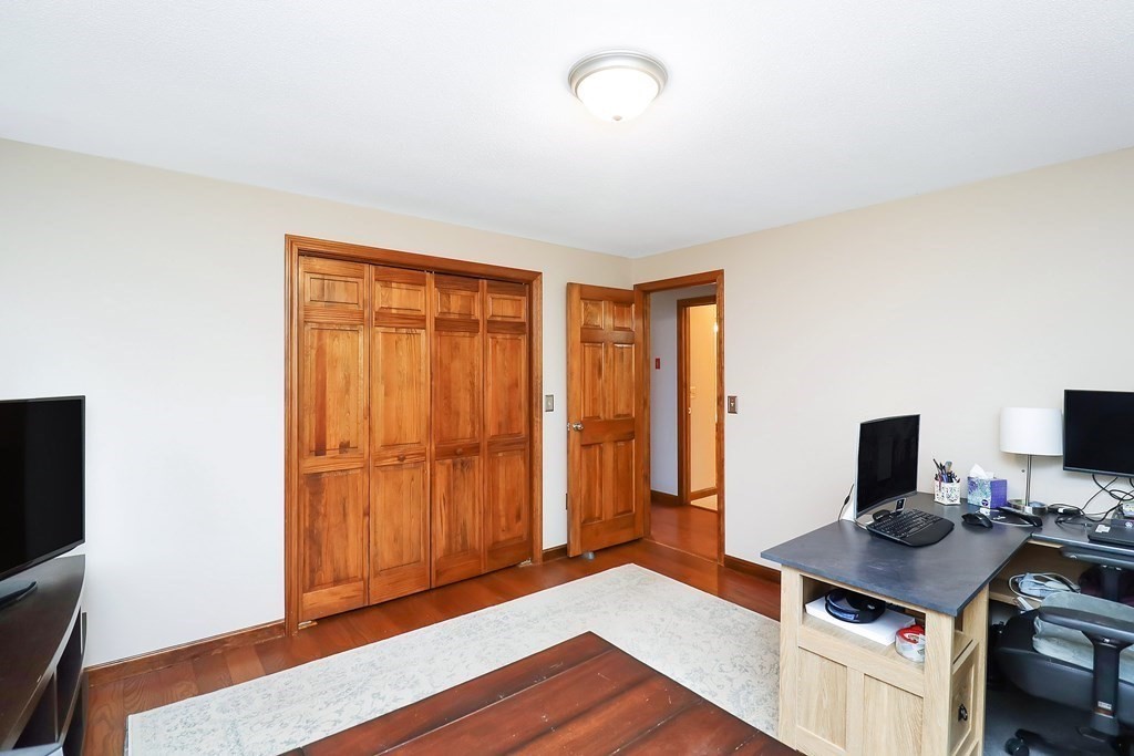 48 Robbins Road Monson, MA 01057 - Photo 22 of 34