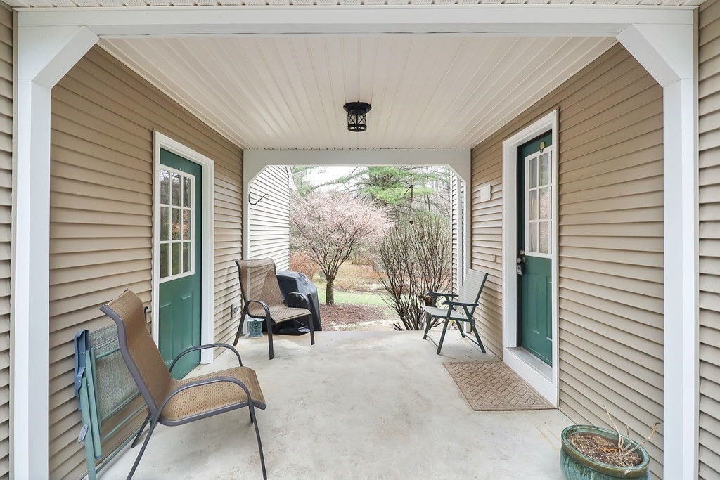 48 Robbins Road Monson, MA 01057 - Photo 4 of 34