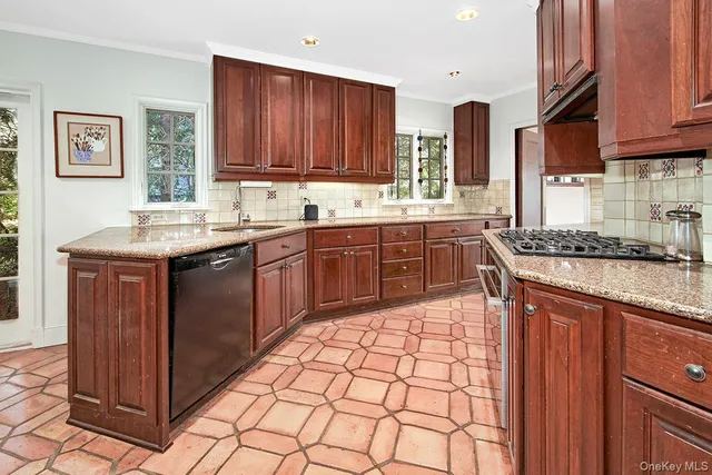 $1,249,000 | 216 Hartsdale Avenue, White Plains, NY 10606