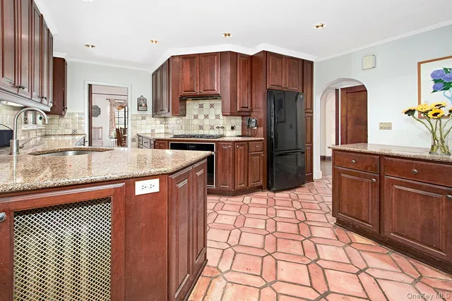 $1,249,000 | 216 Hartsdale Avenue, White Plains, NY 10606