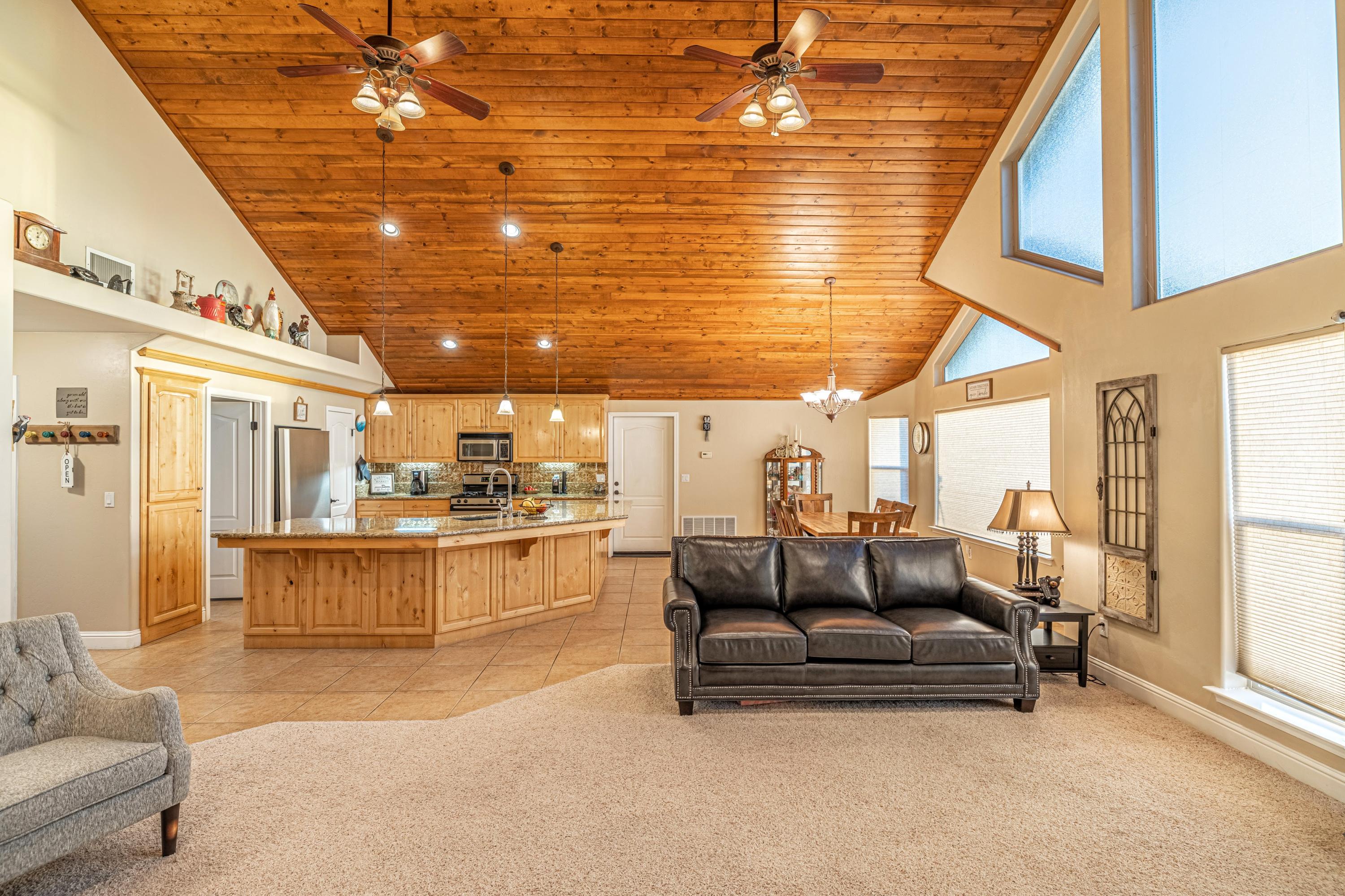 23701 El Rancho Drive Tehachapi, CA 93561 - Photo 8 of 29 JMY_6777-HDR