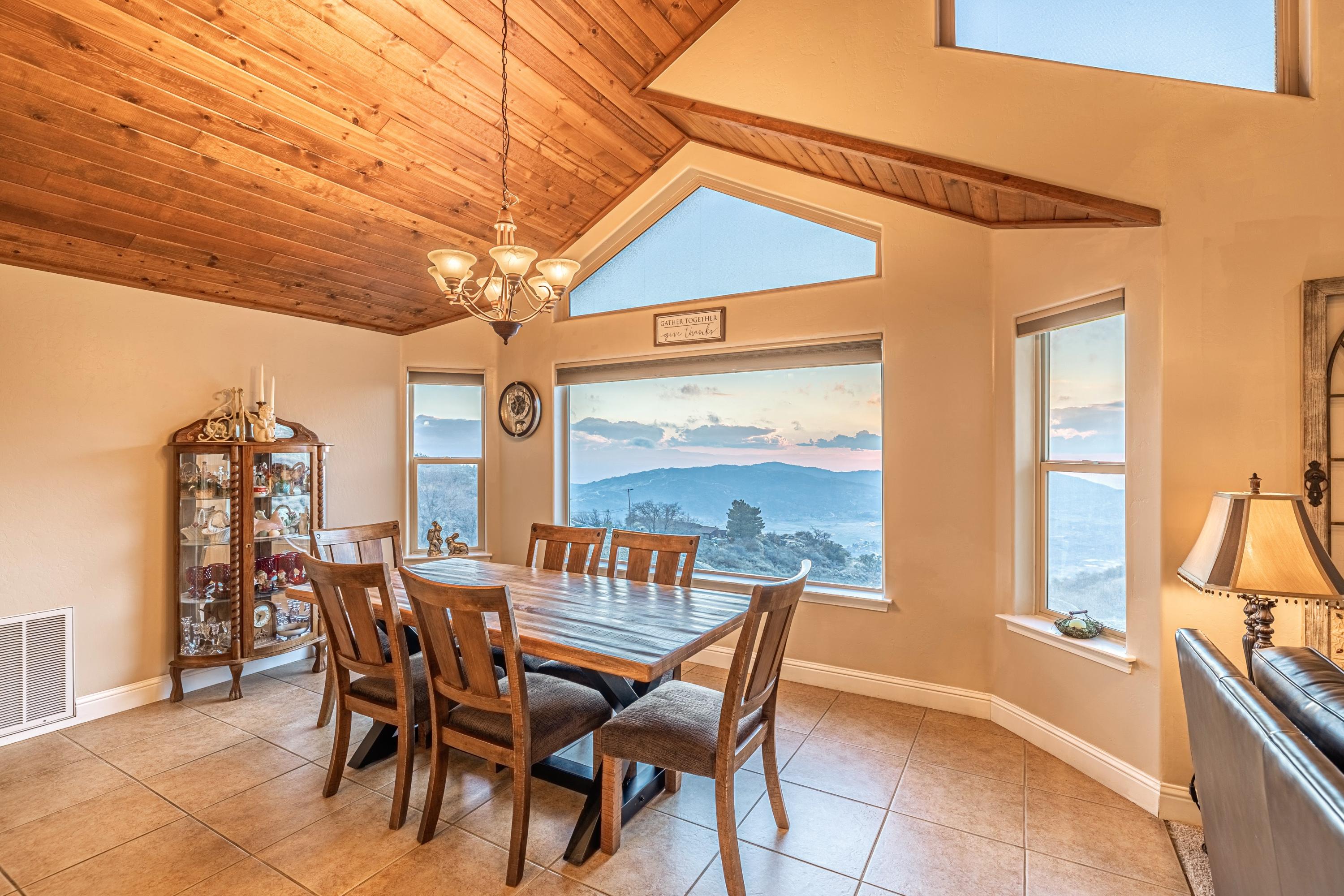 23701 El Rancho Drive Tehachapi, CA 93561 - Photo 10 of 29 JMY_6795-HDR