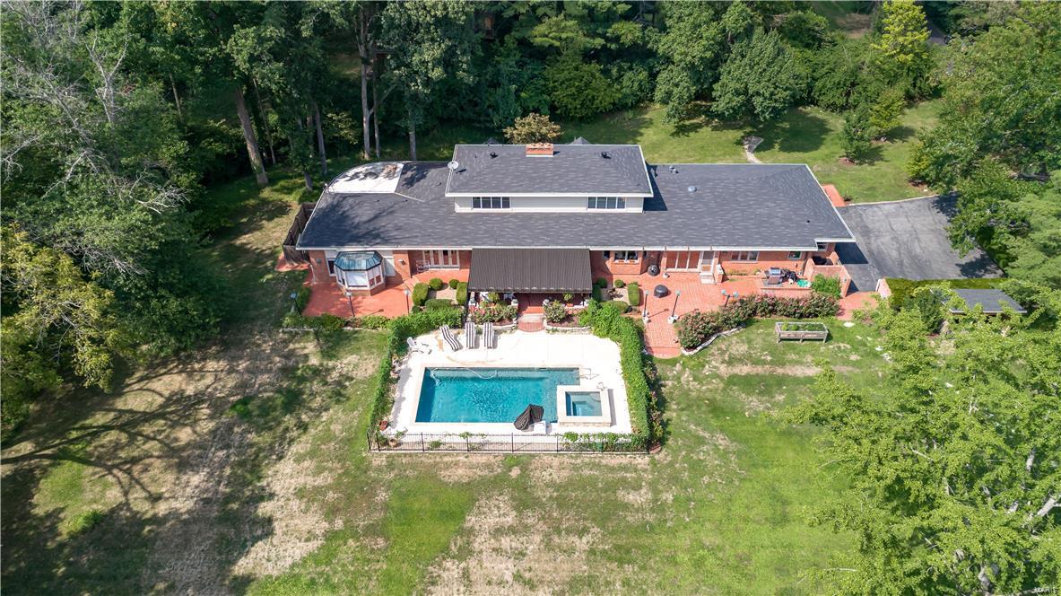 9934 Litzsinger Road Ladue, MO 63124 - Photo 6 of 11 Gallery Image 6