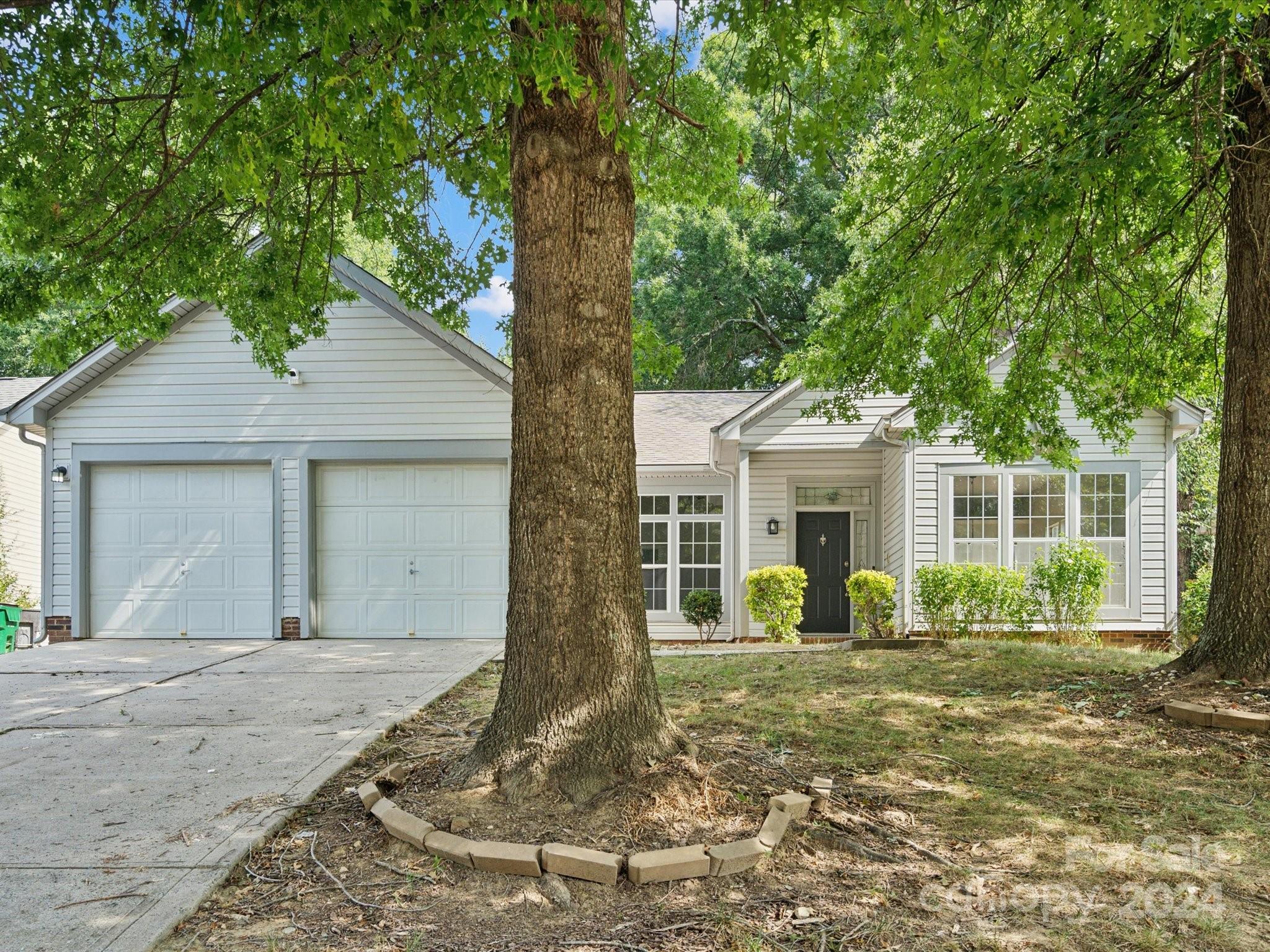 5515 Haybridge Road Charlotte, NC 28269 - Photo 1 of 45 Gallery Image 1