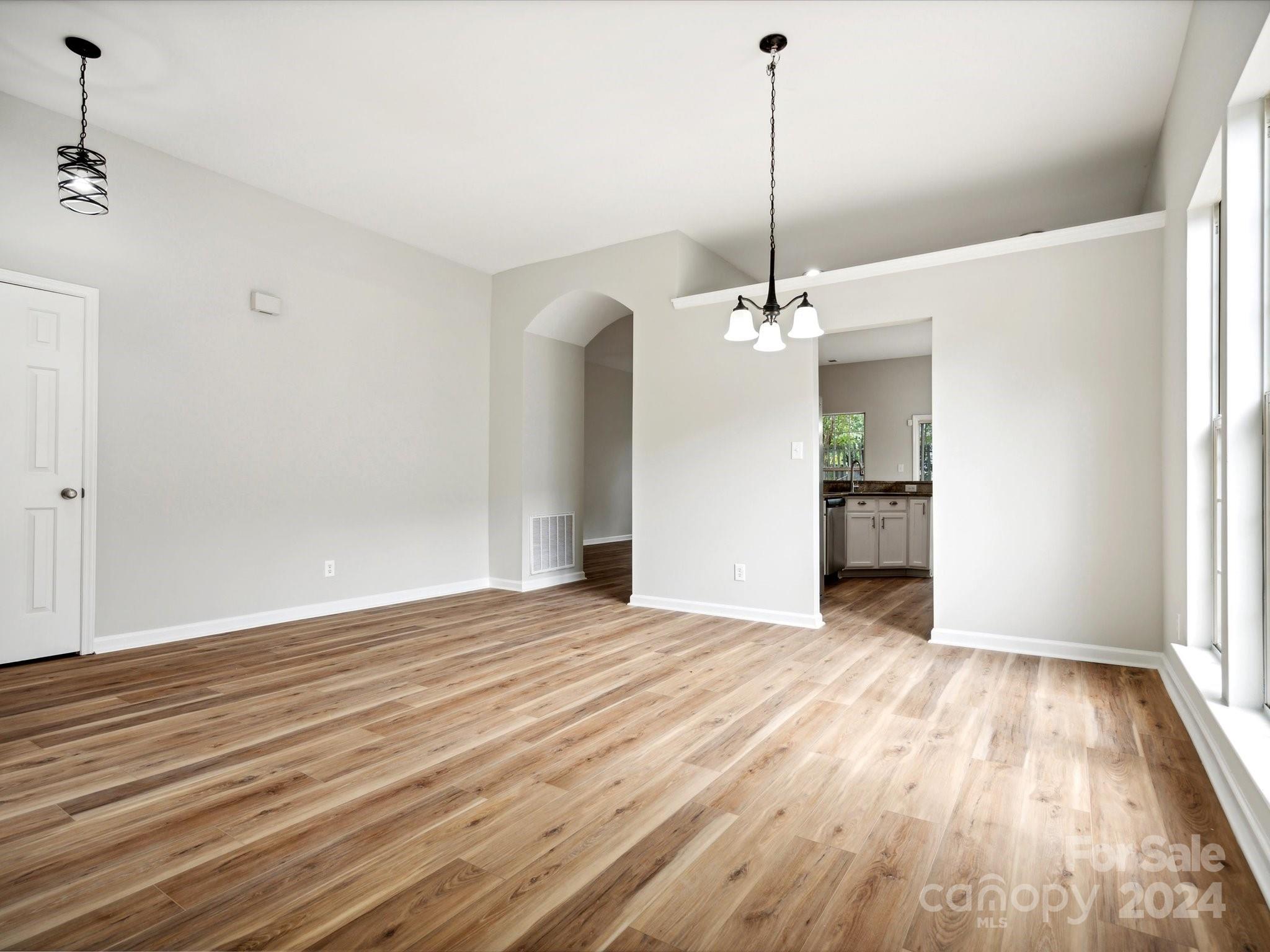 5515 Haybridge Road Charlotte, NC 28269 - Photo 10 of 45 Gallery Image 10