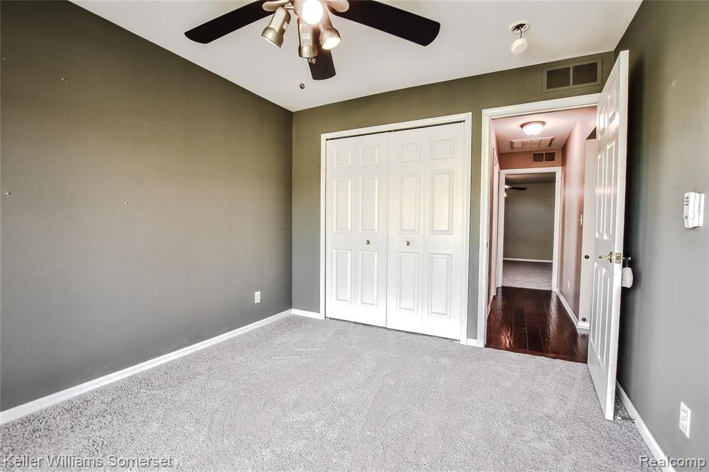 3641 Oakmonte Boulevard Rochester, MI 48306 - Photo 13 of 27
