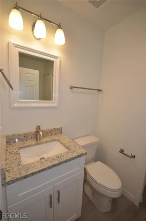 $2,450 | 2197 Davis Court, Fort Myers, FL 33916