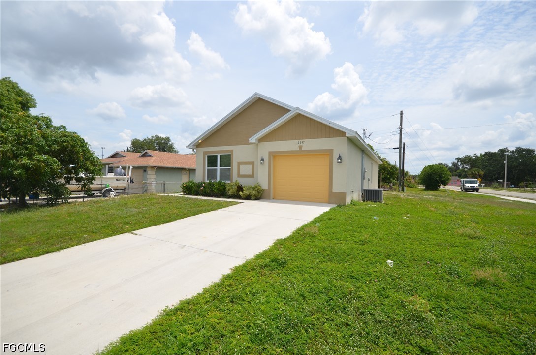 2197 Davis Court Fort Myers, FL 33916 - Photo 2 of 16