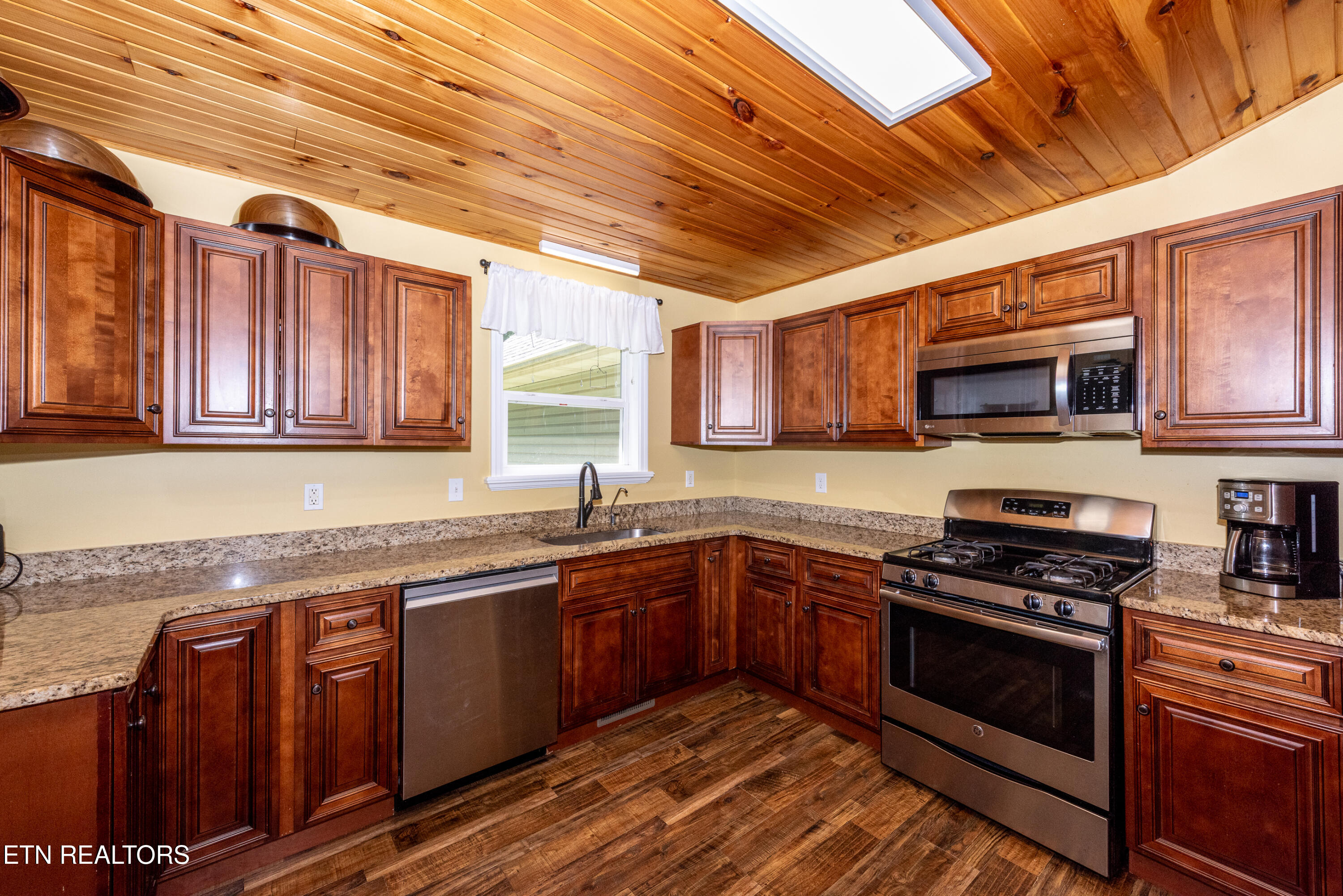 204 Forest Ridge Drive Harriman, TN 37748 - Photo 8 of 30 _DSC1801