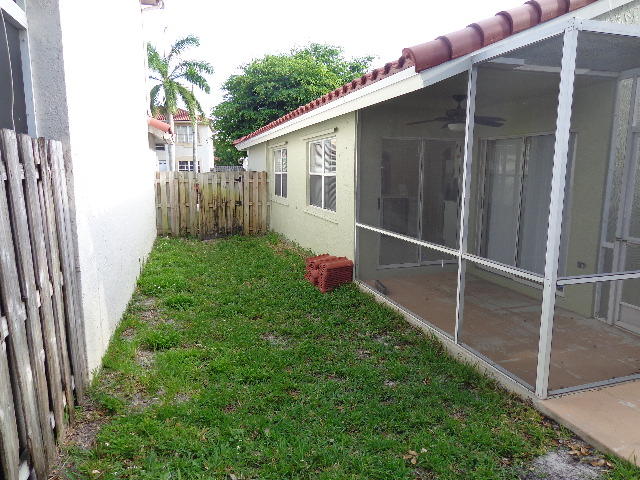 10767 Lake Oak Way Boca Raton, FL 33498 - Photo 16 of 18 Side yard