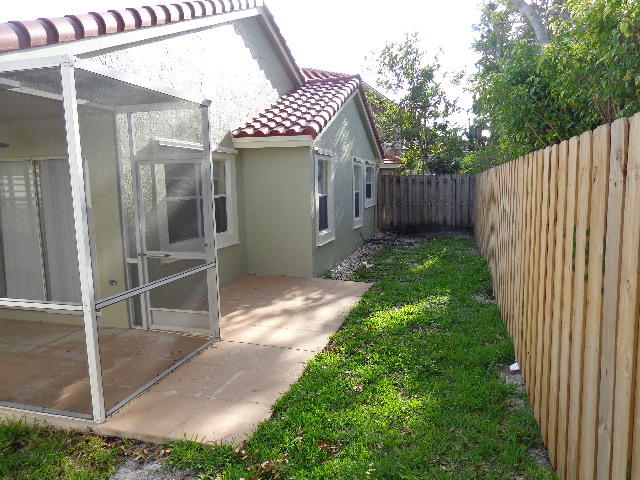 10767 Lake Oak Way Boca Raton, FL 33498 - Photo 18 of 18 Backyard