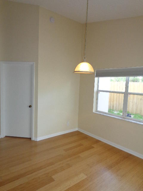 10767 Lake Oak Way Boca Raton, FL 33498 - Photo 4 of 18 Dining area