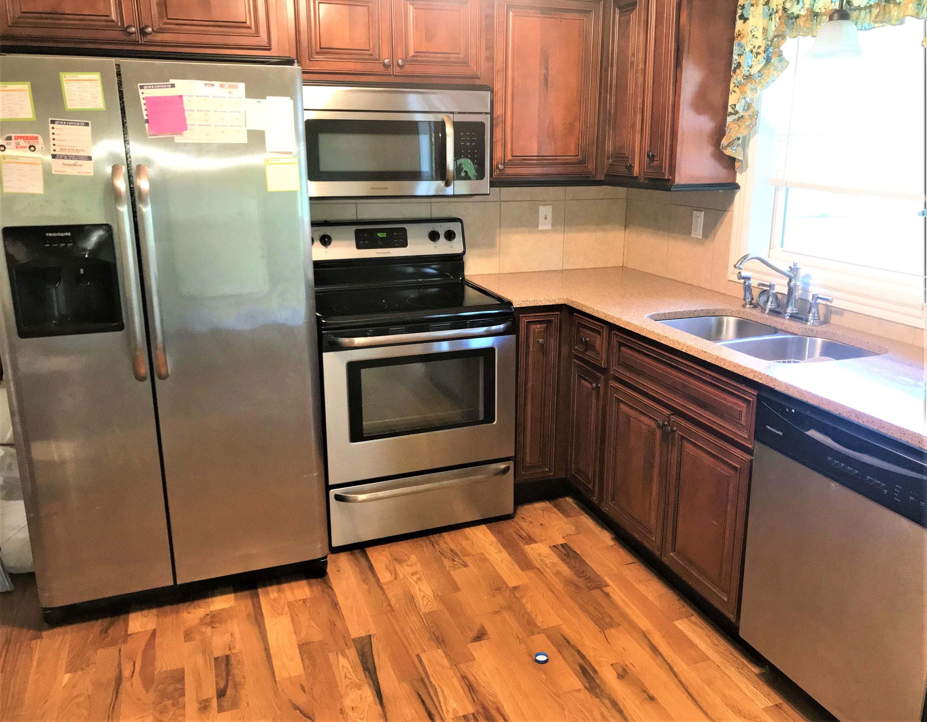 875 West Bourbon Road Somerset, KY 42503 - Photo 8 of 60 Stainless Appliances