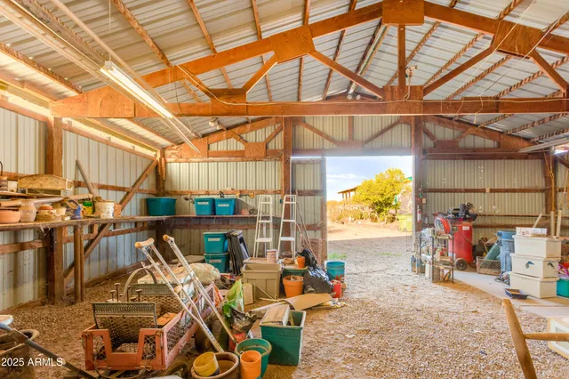 $317,700 | 1112 North Annie Lane, Benson, AZ 85602