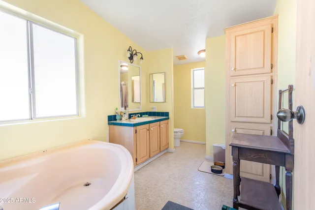 $317,700 | 1112 North Annie Lane, Benson, AZ 85602