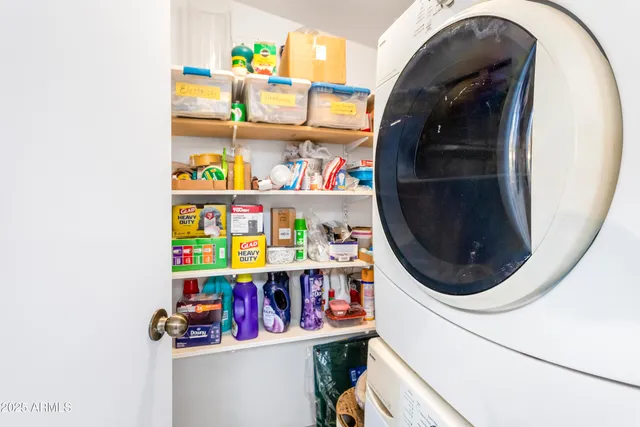 $317,700 | 1112 North Annie Lane, Benson, AZ 85602