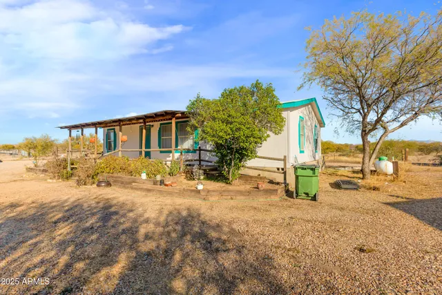$317,700 | 1112 North Annie Lane, Benson, AZ 85602