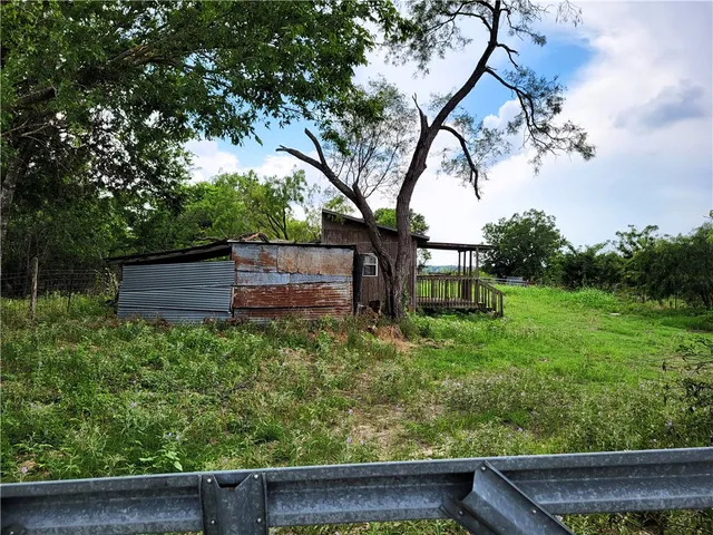 $375,000 | 339 South St Groesbeck Tx 76642, Mart, TX 76664