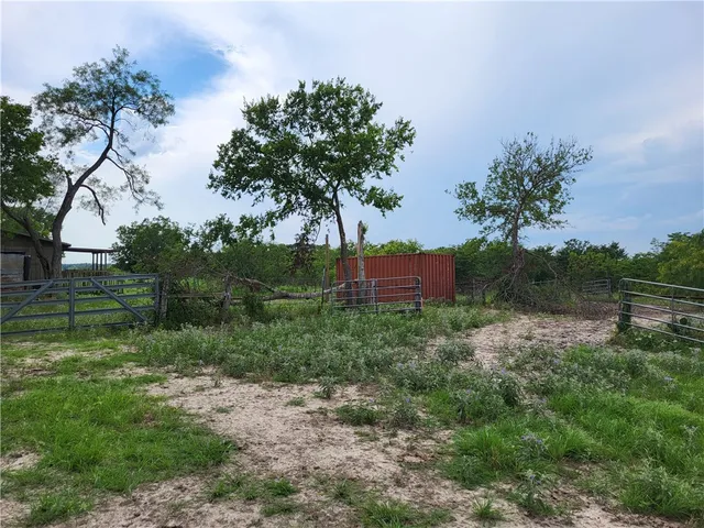 $375,000 | 339 South St Groesbeck Tx 76642, Mart, TX 76664