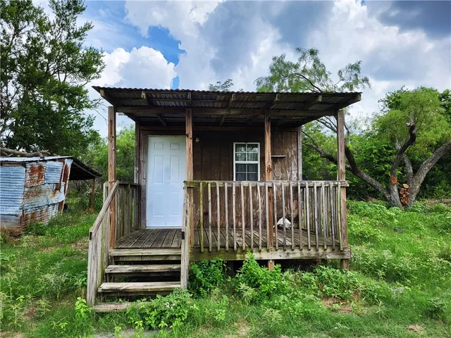 $375,000 | 339 South St Groesbeck Tx 76642, Mart, TX 76664