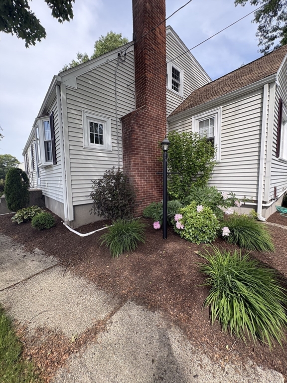 7 Richard Road Marlborough, MA 01752 - Photo 3 of 15