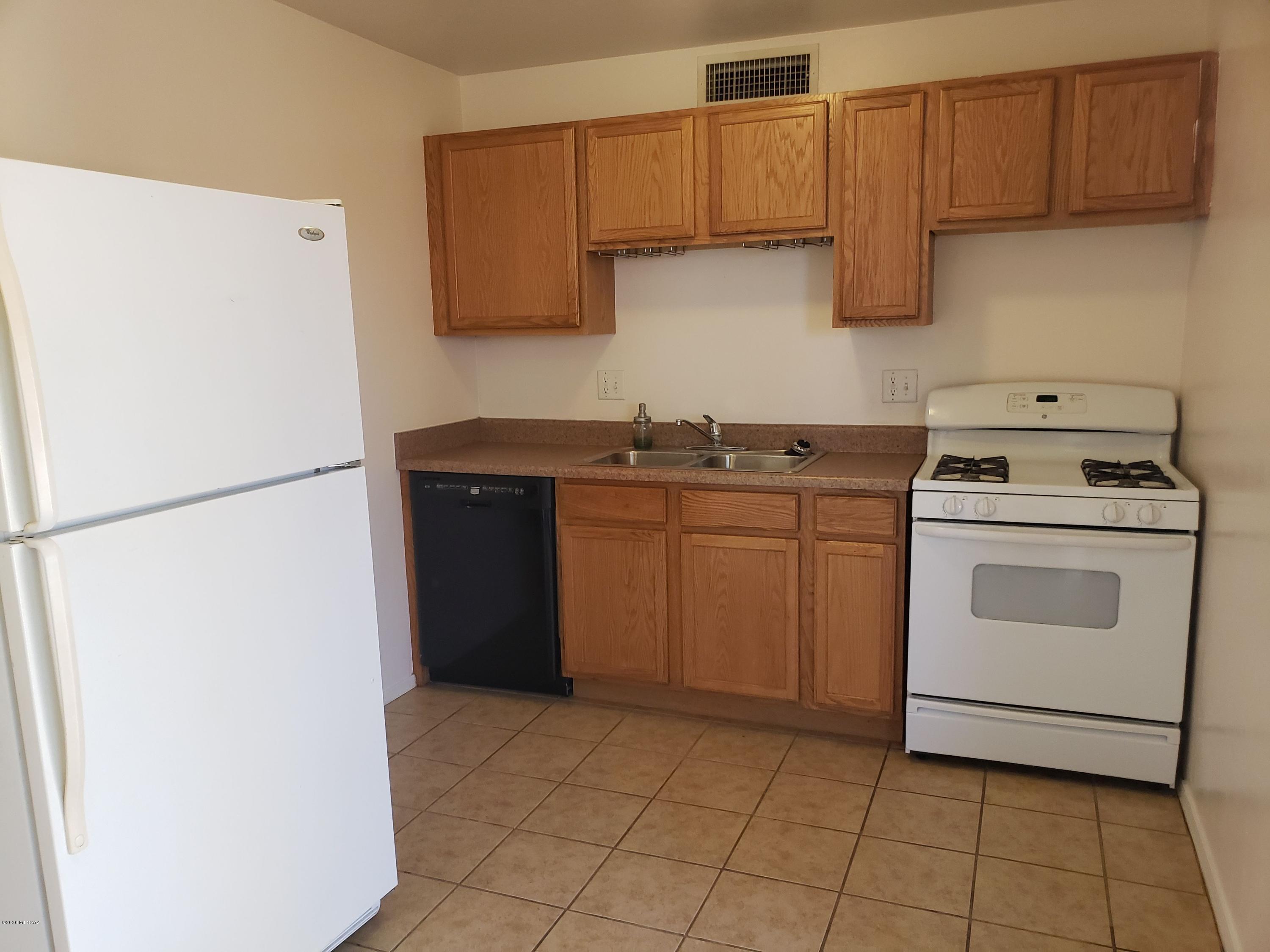 350 North Silverbell Road, Unit 158 Tucson, AZ 85745 - Photo 8 of 26