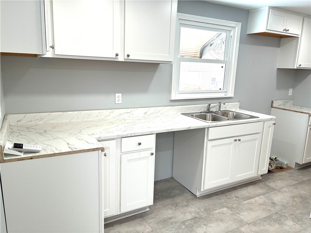 273 Electric Avenue Rochester, NY 14613 - Photo 15 of 28