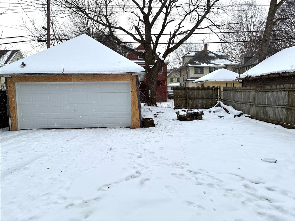 273 Electric Avenue Rochester, NY 14613 - Photo 5 of 28