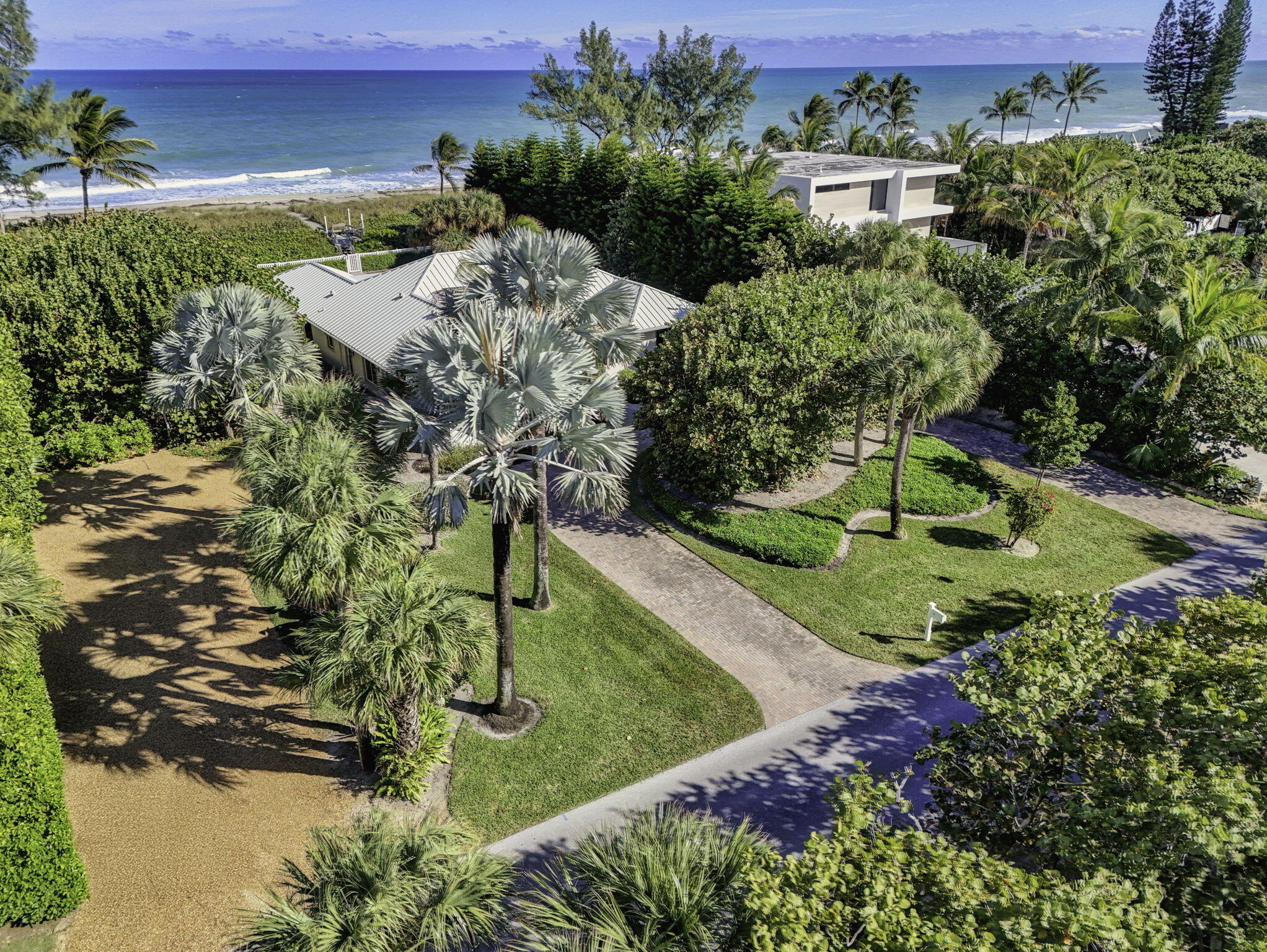 77 North Beach Road Jupiter Island, FL 33455 - Photo 117 of 125 111-web-or-mls-DJI_20251230140208_0146_D