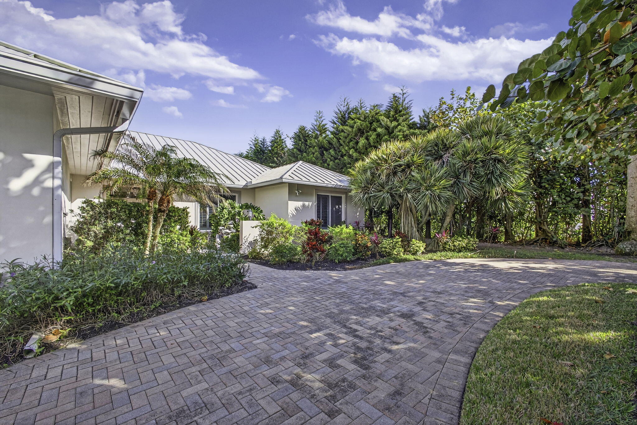 77 North Beach Road Jupiter Island, FL 33455 - Photo 21 of 125 9-web-or-mls-5D1A1670
