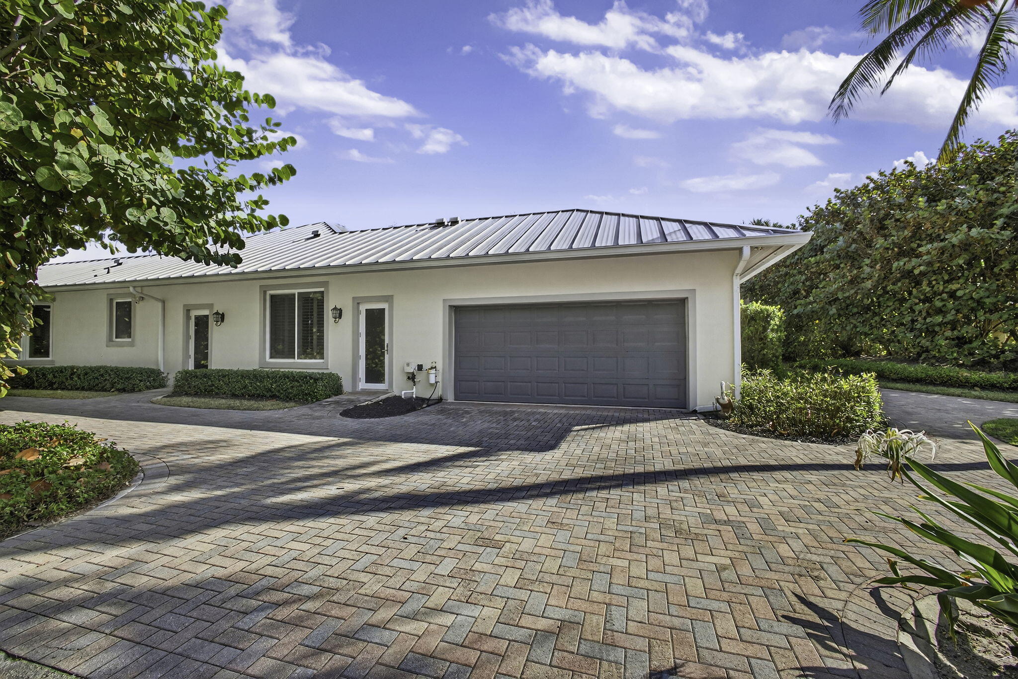 77 North Beach Road Jupiter Island, FL 33455 - Photo 31 of 125 14-web-or-mls-5D1A1700