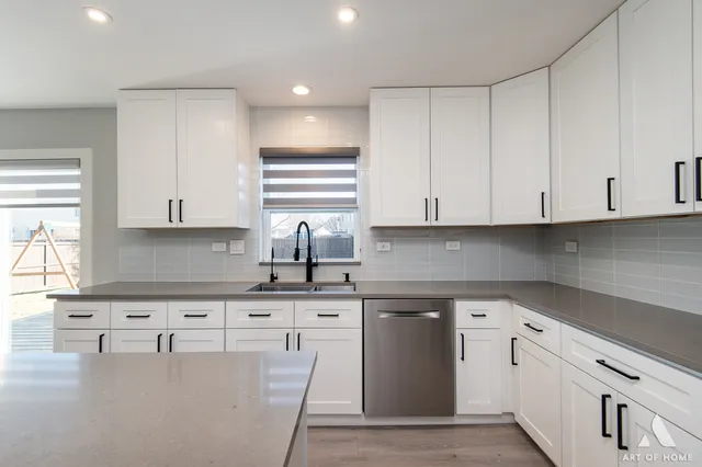 $385,000 | 693 Harp Avenue, Volo, IL 60073