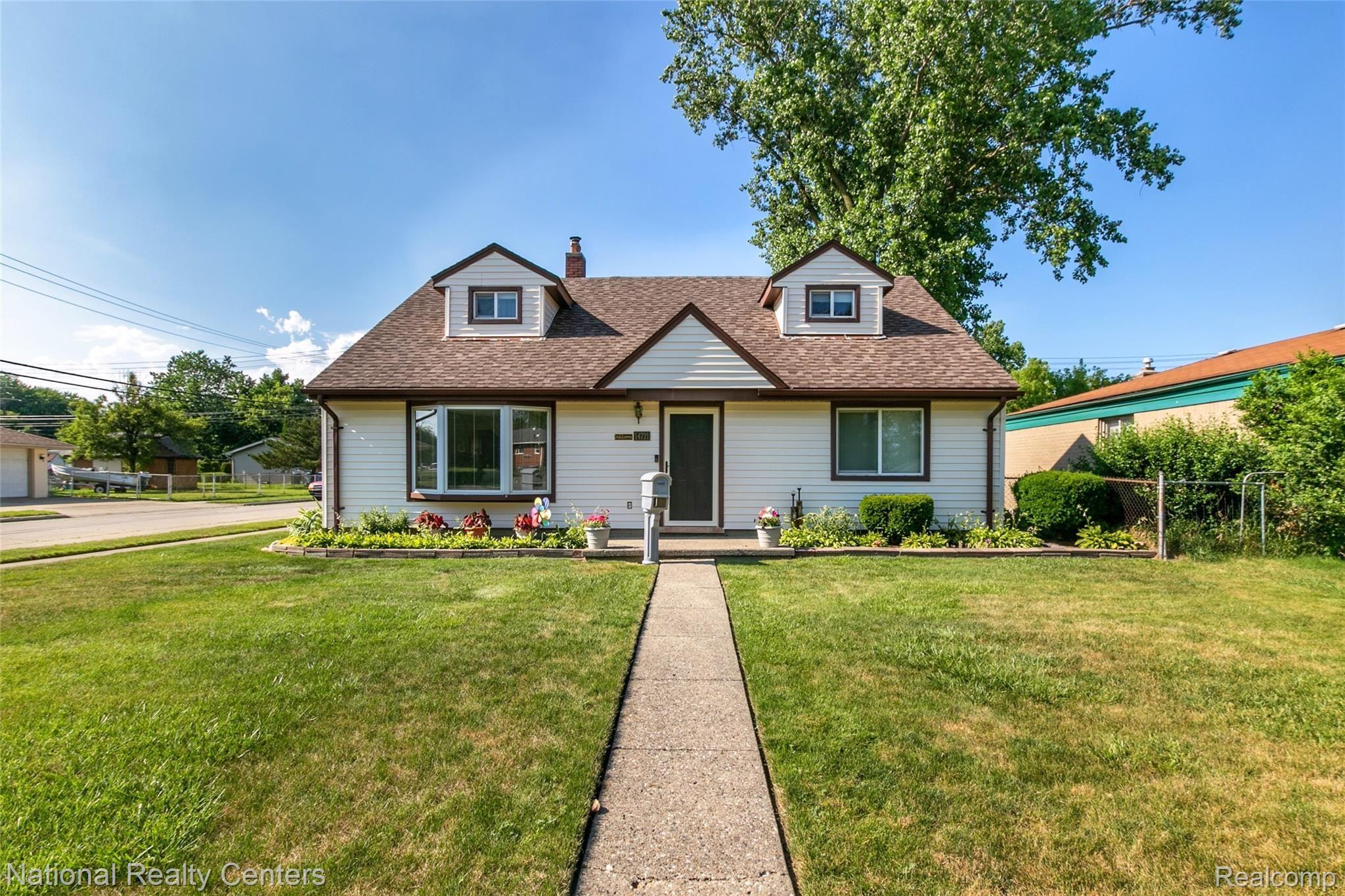 14721 Stephens Road Eastpointe, MI 48021 - Photo 3 of 24 14721Stephens-3.jpg