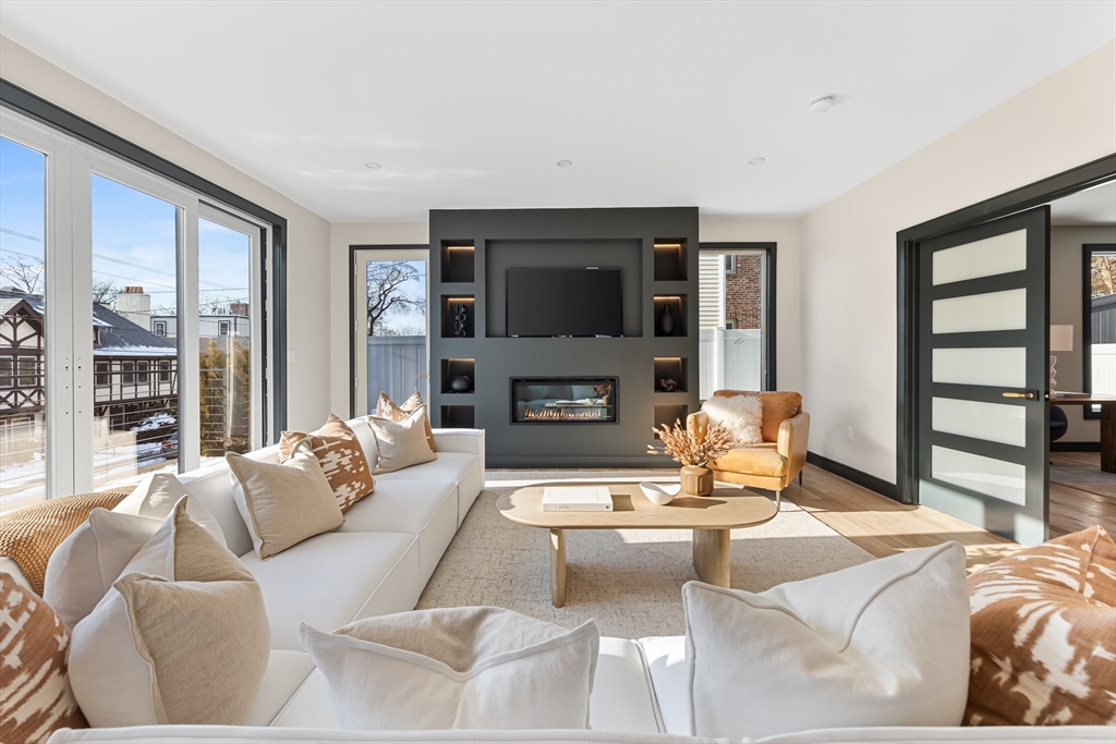 267 Tappan Street, Unit 1 Brookline, MA 02445 - Photo 6 of 23