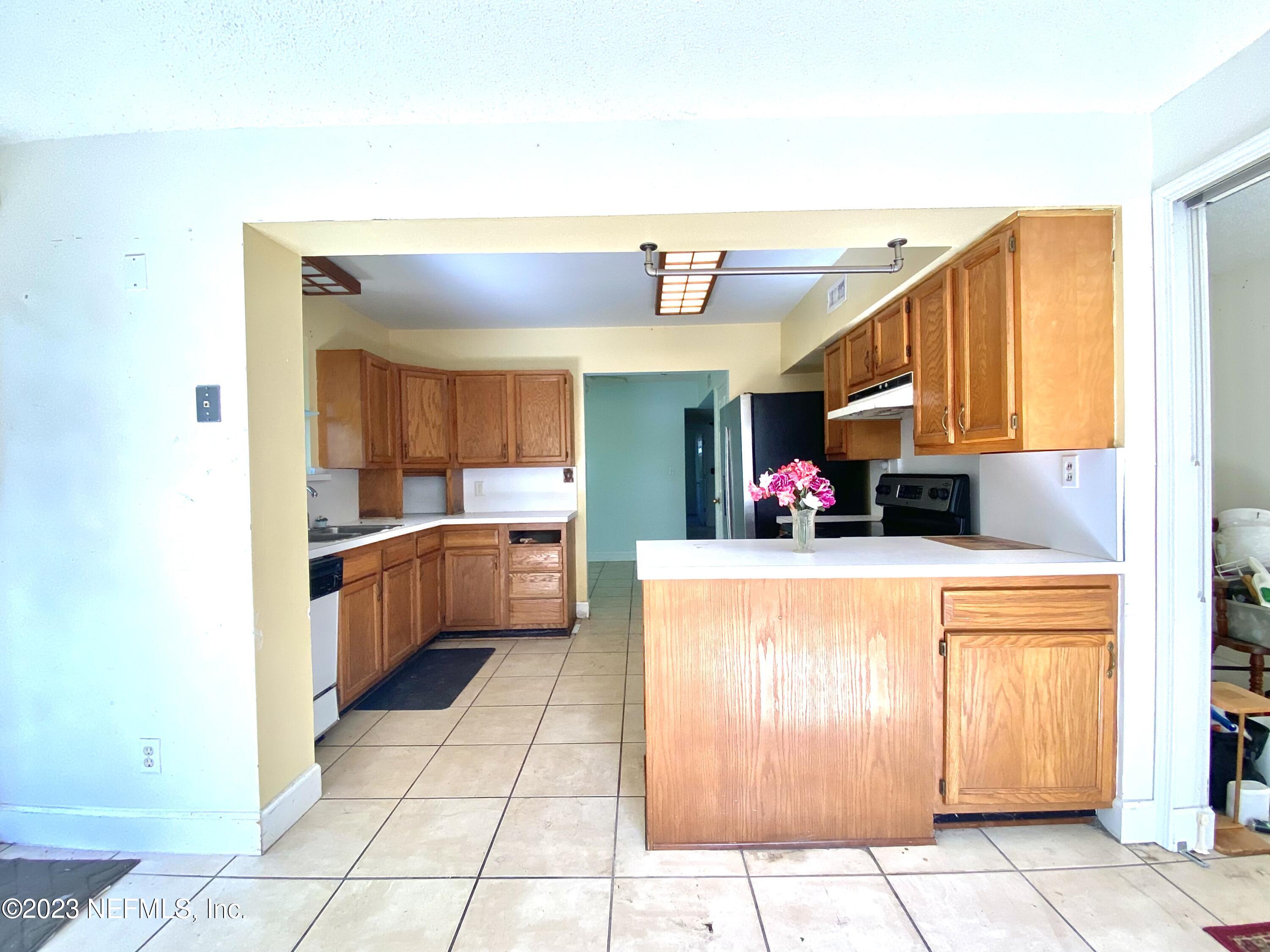 7032 Arques Road Jacksonville, FL 32205 - Photo 12 of 27 IMG_0638