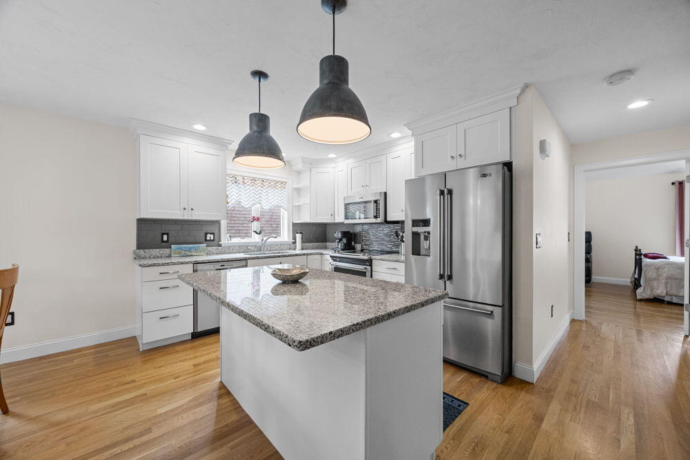 56 Carriage Shop Road, Unit 4 East Falmouth, MA 02536 - Photo 13 of 40 Kitchen