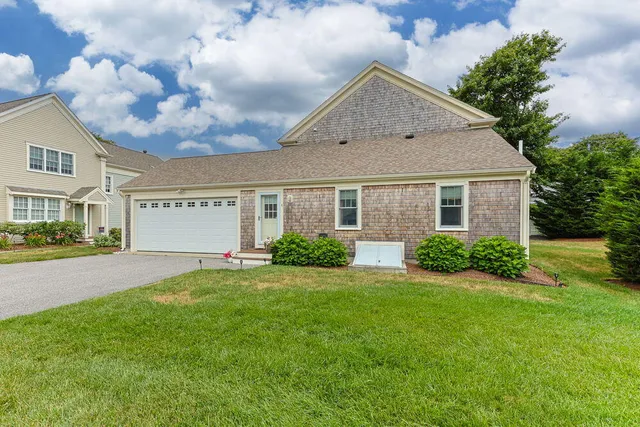 $659,000 | 56 Carriage Shop Road, Unit 4, East Falmouth, MA 02536