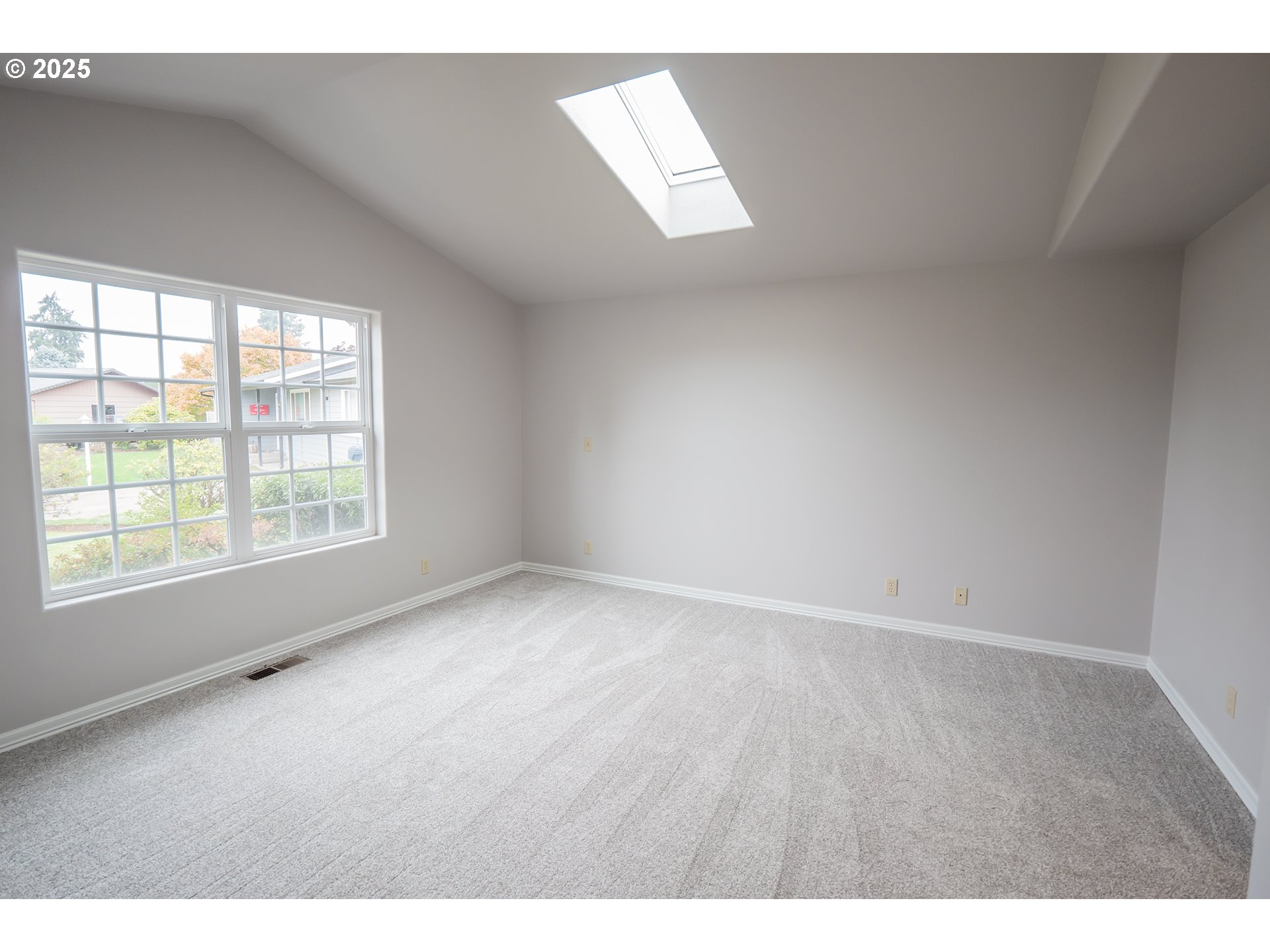2556 Dumas Drive Springfield, OR 97477 - Photo 26 of 48 a view of an empty room with a window