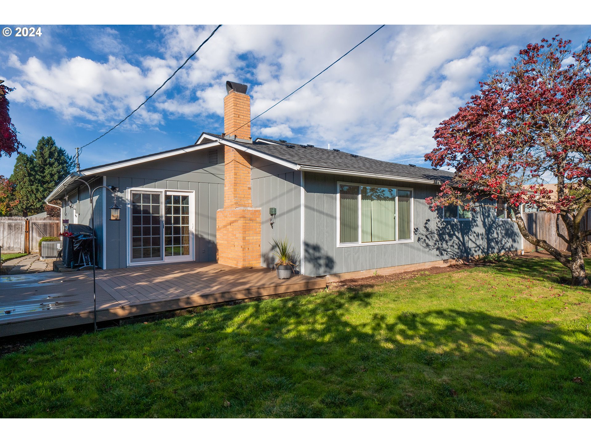 2556 Dumas Drive Springfield, OR 97477 - Photo 39 of 48 a view of front of house with a yard