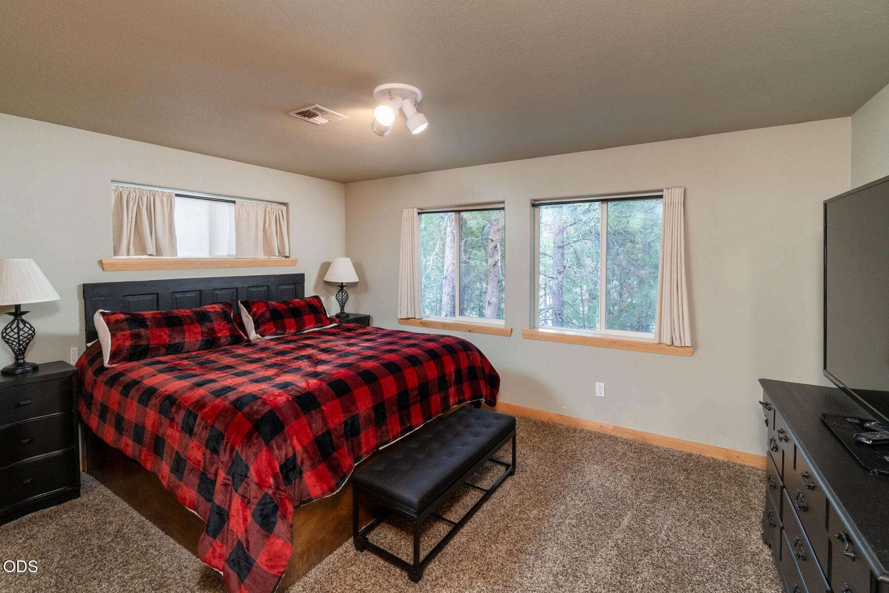52174 Foxtail Road La Pine, OR 97739 - Photo 17 of 47