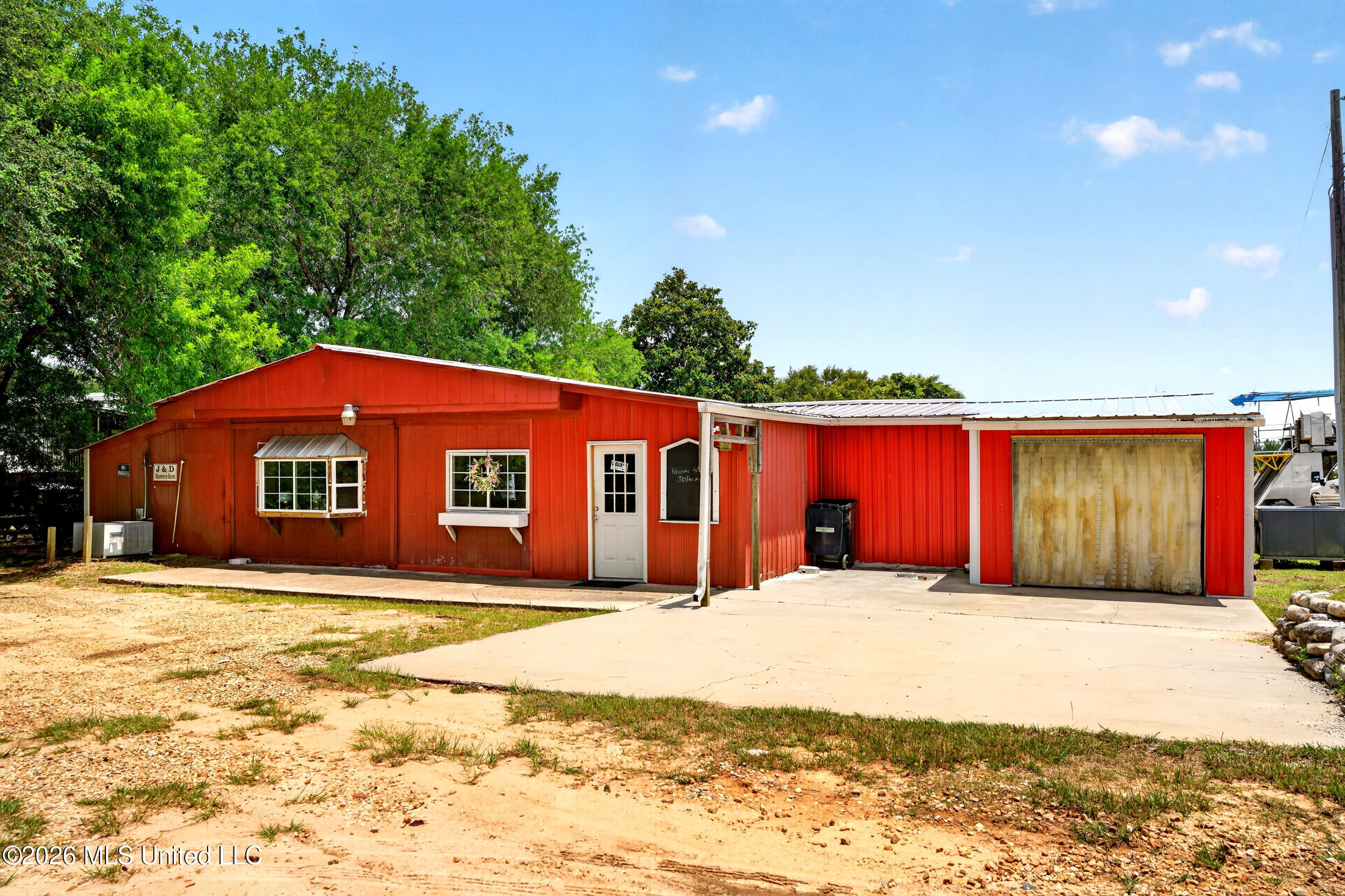 574 Slade Woodward Road Poplarville, MS 39470 - Photo 73 of 106 74_onsite_business