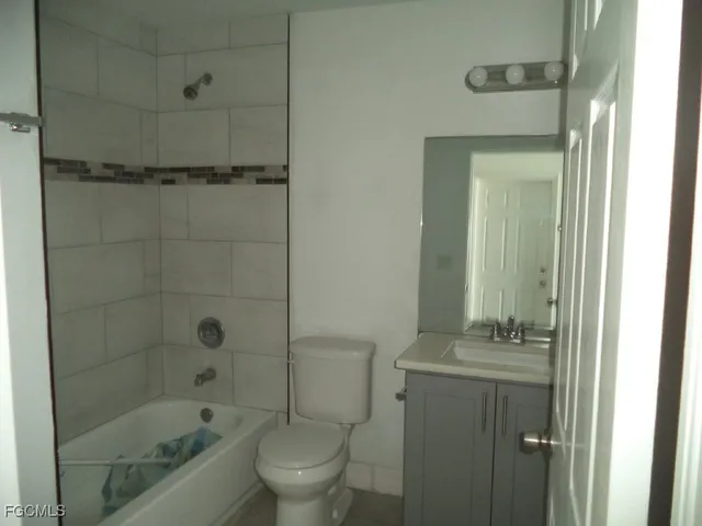 $1,550 | 6062 Laurelwood Drive, Fort Myers, FL 33905