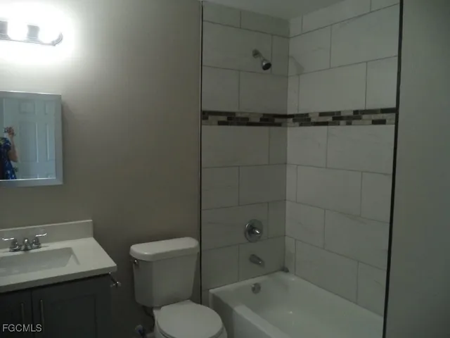 $1,550 | 6062 Laurelwood Drive, Fort Myers, FL 33905