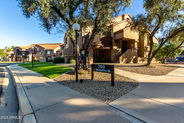$280,000 | 700 East Mesquite Circle, Unit L107, Tempe, AZ 85288